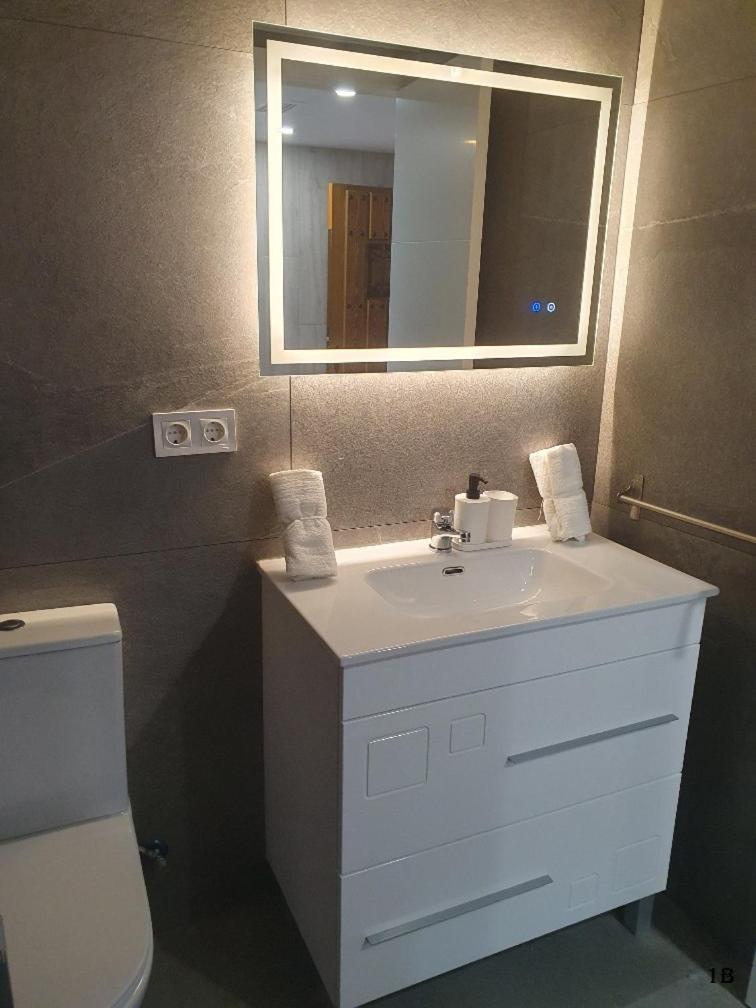 Apartamentos Suenos De Толедо Екстериор снимка