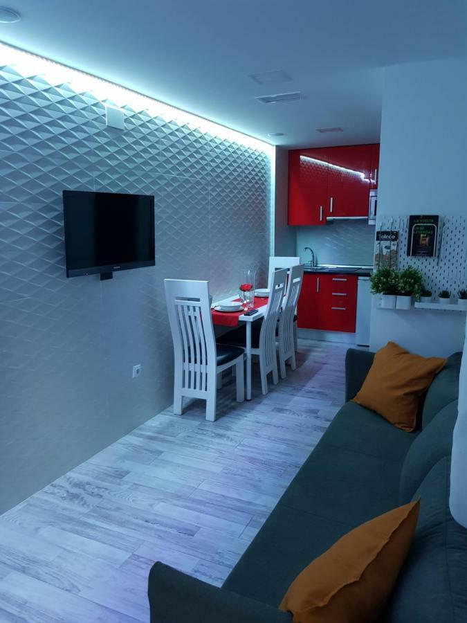 Apartamentos Suenos De Толедо Екстериор снимка
