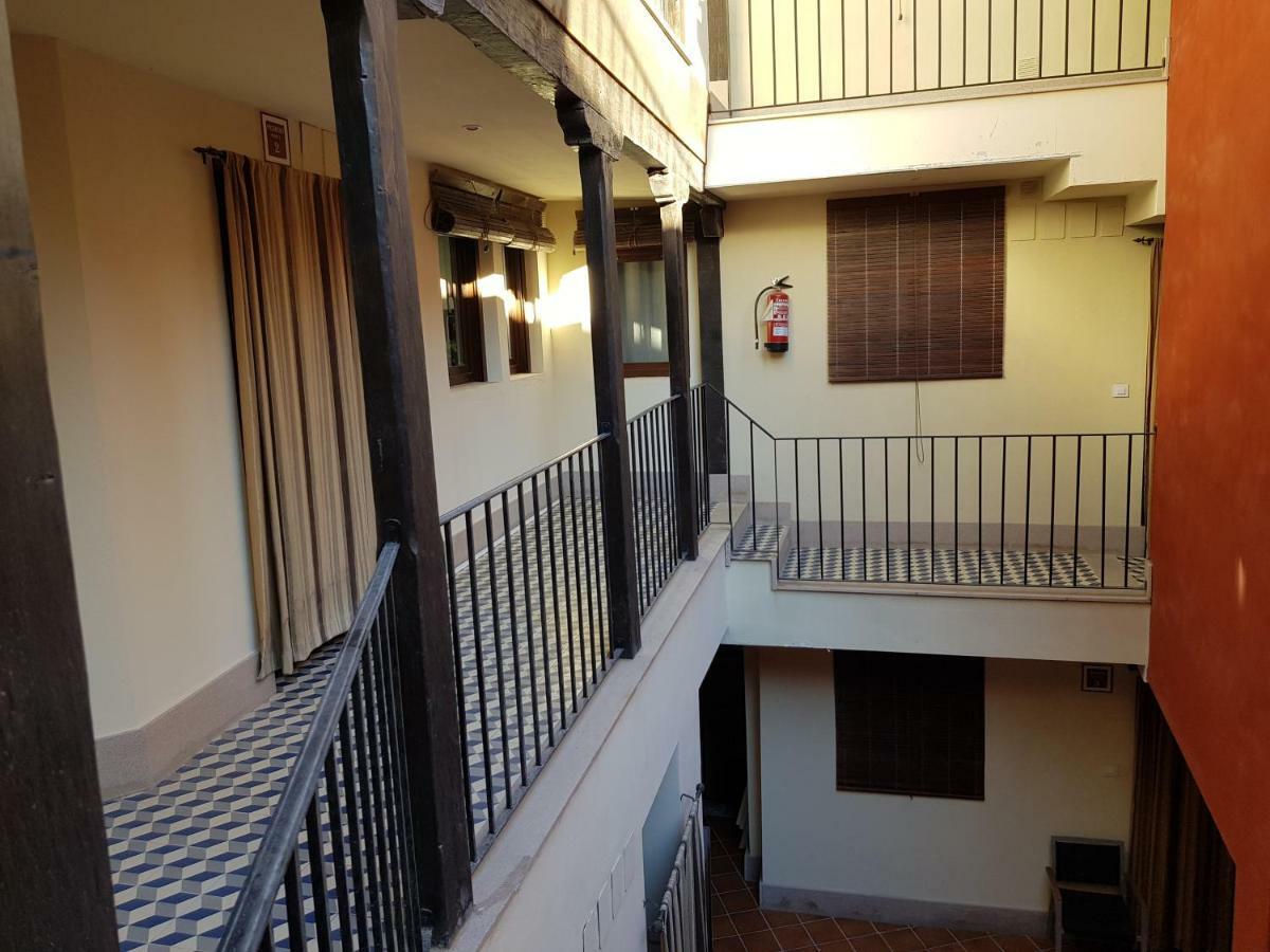 Apartamentos Suenos De Толедо Екстериор снимка