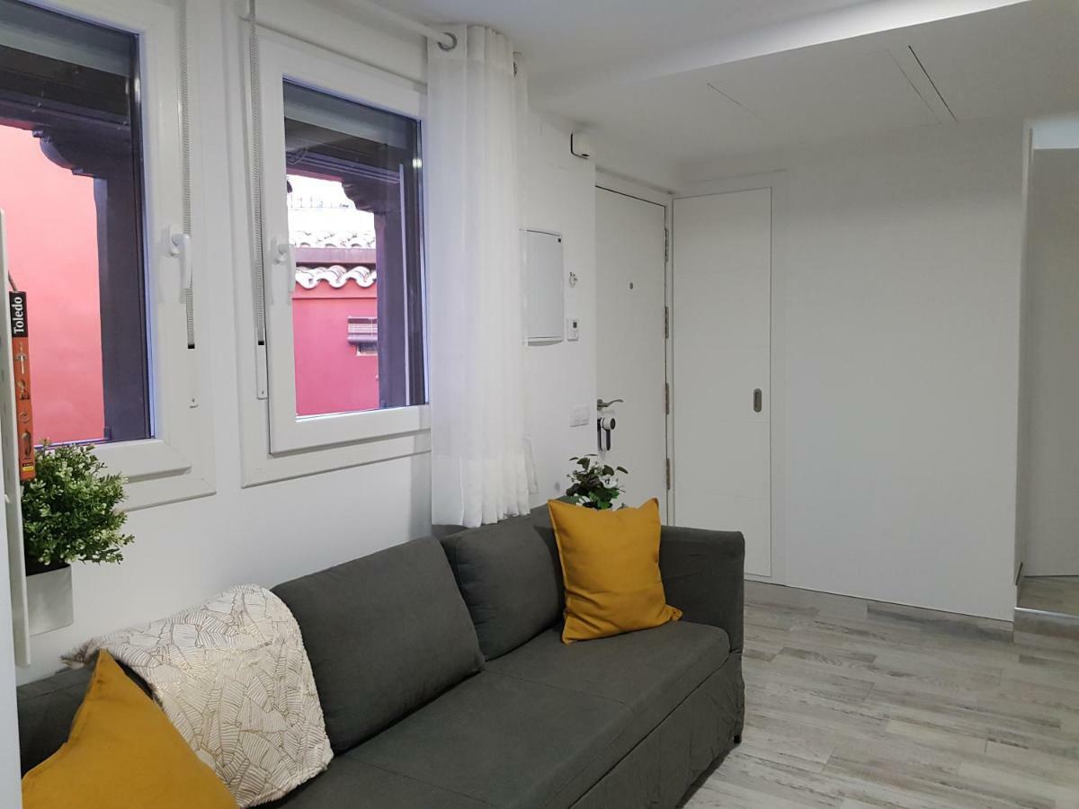 Apartamentos Suenos De Толедо Екстериор снимка